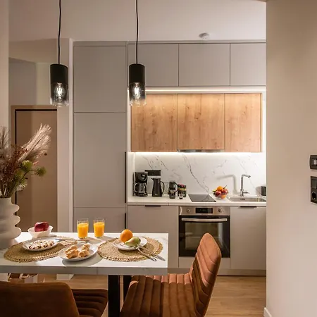 Vik28 - Cozy 1br With Balcony In Metaxourgeio
