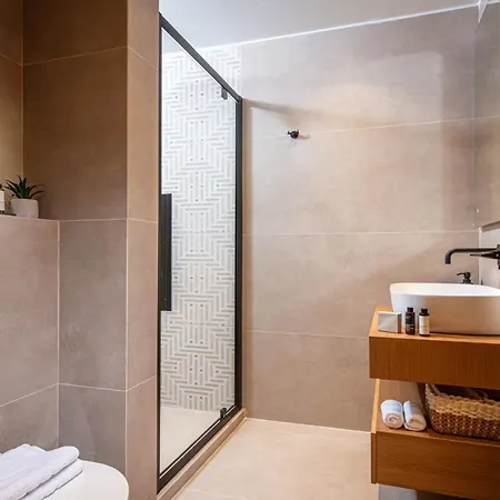 Vik28 - Cozy 1br With Balcony In Metaxourgeio * Athens